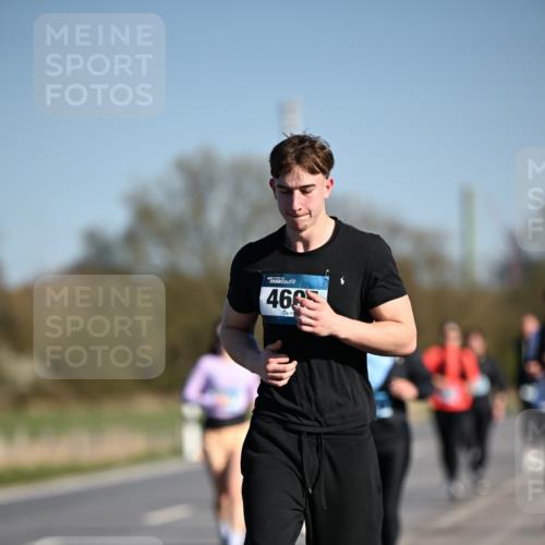 06.04.2025 - 44. Internationalen Wilhelmsburger Insellauf Dr. Thomas Lammeyer http://msf.ph/oto/7564800 06.04.2025 09:39:50 Laufen 466 meine-sportfotos.de