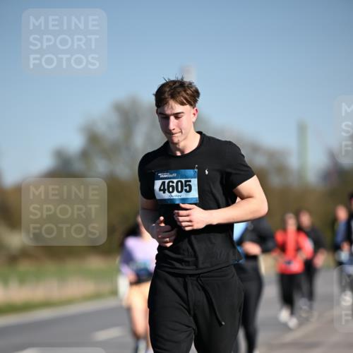 06.04.2025 - 44. Internationalen Wilhelmsburger Insellauf Dr. Thomas Lammeyer http://msf.ph/oto/7564804 06.04.2025 09:39:51 Laufen 4605 meine-sportfotos.de