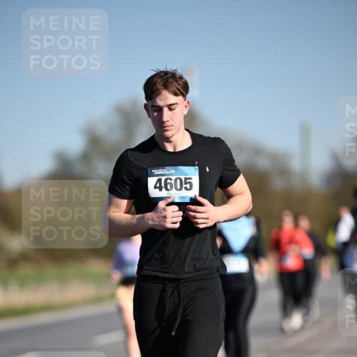 06.04.2025 - 44. Internationalen Wilhelmsburger Insellauf Dr. Thomas Lammeyer http://msf.ph/oto/7564809 06.04.2025 09:39:51 Laufen 4605 meine-sportfotos.de