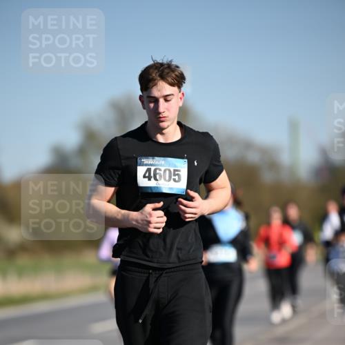 06.04.2025 - 44. Internationalen Wilhelmsburger Insellauf Dr. Thomas Lammeyer http://msf.ph/oto/7564812 06.04.2025 09:39:51 Laufen 4605 meine-sportfotos.de