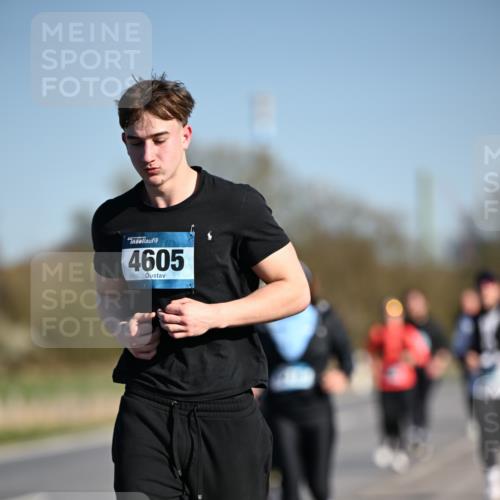06.04.2025 - 44. Internationalen Wilhelmsburger Insellauf Dr. Thomas Lammeyer http://msf.ph/oto/7564822 06.04.2025 09:39:51 Laufen 4605 meine-sportfotos.de