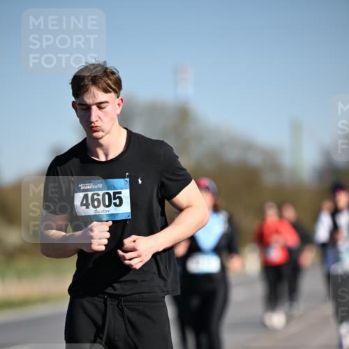06.04.2025 - 44. Internationalen Wilhelmsburger Insellauf Dr. Thomas Lammeyer http://msf.ph/oto/7564824 06.04.2025 09:39:51 Laufen 4605 meine-sportfotos.de