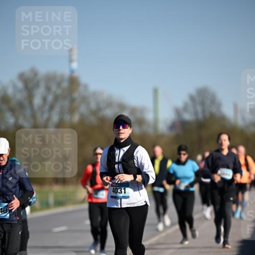 06.04.2025 - 44. Internationalen Wilhelmsburger Insellauf Dr. Thomas Lammeyer http://msf.ph/oto/7564859 06.04.2025 09:39:55 Laufen 40, 4031 meine-sportfotos.de