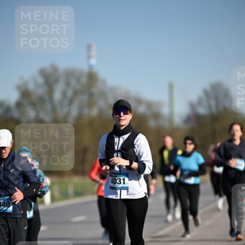 06.04.2025 - 44. Internationalen Wilhelmsburger Insellauf Dr. Thomas Lammeyer http://msf.ph/oto/7564875 06.04.2025 09:39:56 Laufen 440, 4031 meine-sportfotos.de