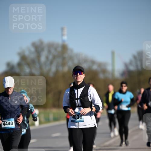 06.04.2025 - 44. Internationalen Wilhelmsburger Insellauf Dr. Thomas Lammeyer http://msf.ph/oto/7564878 06.04.2025 09:39:56 Laufen 4031, 4440 meine-sportfotos.de