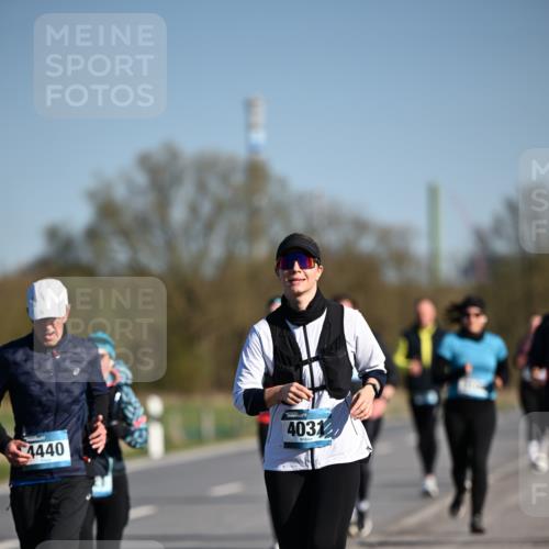 06.04.2025 - 44. Internationalen Wilhelmsburger Insellauf Dr. Thomas Lammeyer http://msf.ph/oto/7564882 06.04.2025 09:39:56 Laufen 4440, 4031 meine-sportfotos.de
