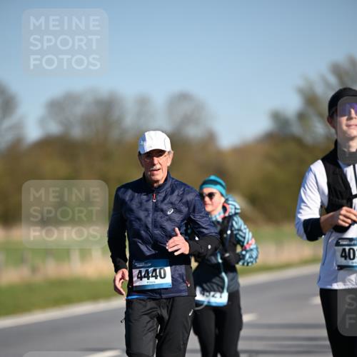 06.04.2025 - 44. Internationalen Wilhelmsburger Insellauf Dr. Thomas Lammeyer http://msf.ph/oto/7564906 06.04.2025 09:39:58 Laufen 4440, 40 meine-sportfotos.de