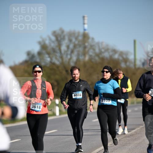 06.04.2025 - 44. Internationalen Wilhelmsburger Insellauf Dr. Thomas Lammeyer http://msf.ph/oto/7564915 06.04.2025 09:39:59 Laufen 3618, 4028, 3109, 38 meine-sportfotos.de