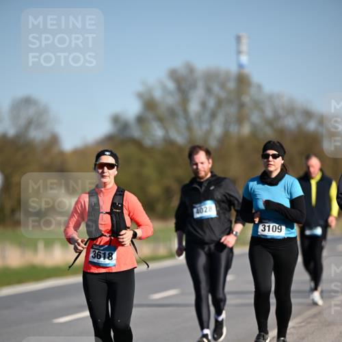 06.04.2025 - 44. Internationalen Wilhelmsburger Insellauf Dr. Thomas Lammeyer http://msf.ph/oto/7564928 06.04.2025 09:40:00 Laufen 3618, 4028, 3109 meine-sportfotos.de