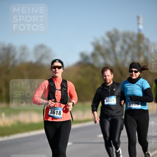 06.04.2025 - 44. Internationalen Wilhelmsburger Insellauf Dr. Thomas Lammeyer http://msf.ph/oto/7564942 06.04.2025 09:40:01 Laufen 3618, 4028, 3109 meine-sportfotos.de