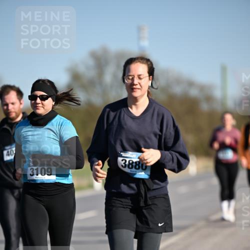 06.04.2025 - 44. Internationalen Wilhelmsburger Insellauf Dr. Thomas Lammeyer http://msf.ph/oto/7564975 06.04.2025 09:40:03 Laufen 40, 3109, 388 meine-sportfotos.de