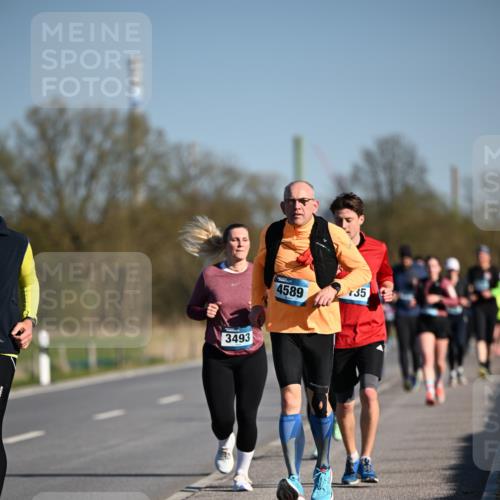 06.04.2025 - 44. Internationalen Wilhelmsburger Insellauf Dr. Thomas Lammeyer http://msf.ph/oto/7564997 06.04.2025 09:40:06 Laufen 3493, 4589, 35 meine-sportfotos.de