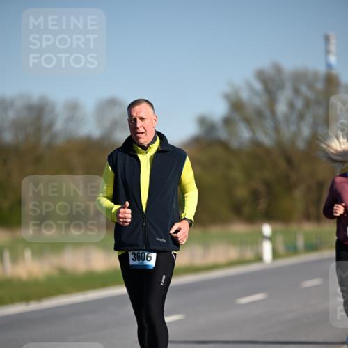 06.04.2025 - 44. Internationalen Wilhelmsburger Insellauf Dr. Thomas Lammeyer http://msf.ph/oto/7565020 06.04.2025 09:40:07 Laufen 3606 meine-sportfotos.de