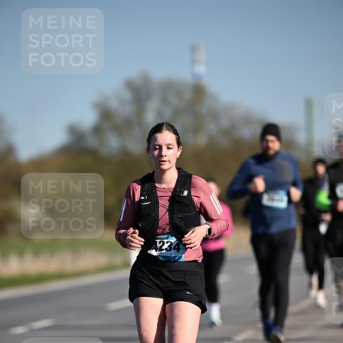06.04.2025 - 44. Internationalen Wilhelmsburger Insellauf Dr. Thomas Lammeyer http://msf.ph/oto/7565149 06.04.2025 09:40:18 Laufen 234 meine-sportfotos.de