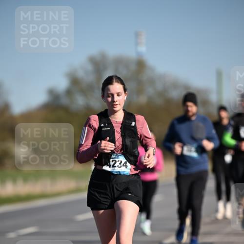 06.04.2025 - 44. Internationalen Wilhelmsburger Insellauf Dr. Thomas Lammeyer http://msf.ph/oto/7565152 06.04.2025 09:40:18 Laufen 4234 meine-sportfotos.de
