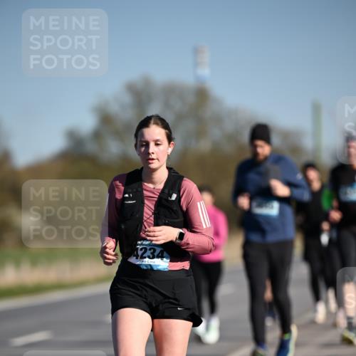 06.04.2025 - 44. Internationalen Wilhelmsburger Insellauf Dr. Thomas Lammeyer http://msf.ph/oto/7565160 06.04.2025 09:40:19 Laufen 4234 meine-sportfotos.de