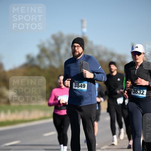 06.04.2025 - 44. Internationalen Wilhelmsburger Insellauf Dr. Thomas Lammeyer http://msf.ph/oto/7565181 06.04.2025 09:40:21 Laufen 3849, 3632 meine-sportfotos.de