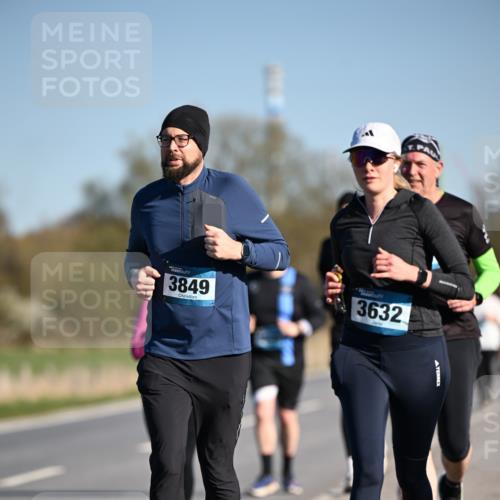 06.04.2025 - 44. Internationalen Wilhelmsburger Insellauf Dr. Thomas Lammeyer http://msf.ph/oto/7565198 06.04.2025 09:40:22 Laufen 3849, 3632 meine-sportfotos.de