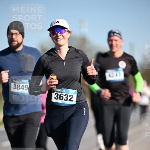 06.04.2025 - 44. Internationalen Wilhelmsburger Insellauf Dr. Thomas Lammeyer http://msf.ph/oto/7565219 06.04.2025 09:40:23 Laufen 3849, 3632 meine-sportfotos.de