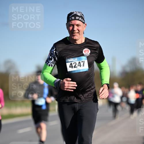 06.04.2025 - 44. Internationalen Wilhelmsburger Insellauf Dr. Thomas Lammeyer http://msf.ph/oto/7565248 06.04.2025 09:40:25 Laufen 4247, 1910, 43 meine-sportfotos.de