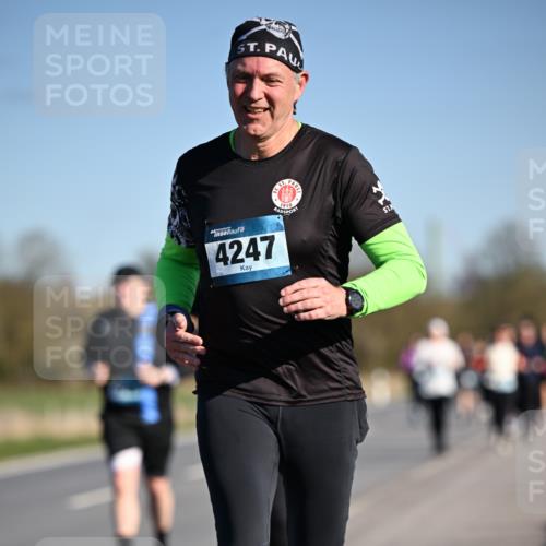 06.04.2025 - 44. Internationalen Wilhelmsburger Insellauf Dr. Thomas Lammeyer http://msf.ph/oto/7565254 06.04.2025 09:40:25 Laufen 635, 4247, 1910 meine-sportfotos.de