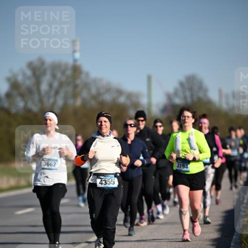 06.04.2025 - 44. Internationalen Wilhelmsburger Insellauf Dr. Thomas Lammeyer http://msf.ph/oto/7565280 06.04.2025 09:40:35 Laufen 3662, 4355, 3194 meine-sportfotos.de