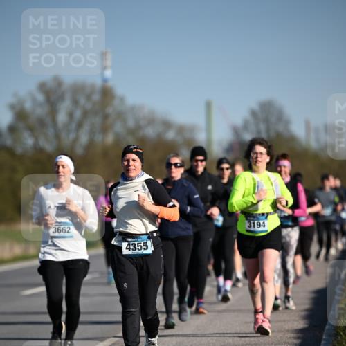 06.04.2025 - 44. Internationalen Wilhelmsburger Insellauf Dr. Thomas Lammeyer http://msf.ph/oto/7565288 06.04.2025 09:40:35 Laufen 3662, 4355, 3194, 50 meine-sportfotos.de