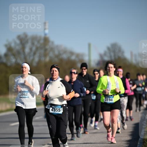 06.04.2025 - 44. Internationalen Wilhelmsburger Insellauf Dr. Thomas Lammeyer http://msf.ph/oto/7565291 06.04.2025 09:40:35 Laufen 3662, 4355, 3194 meine-sportfotos.de