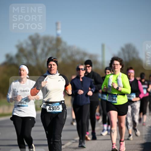 06.04.2025 - 44. Internationalen Wilhelmsburger Insellauf Dr. Thomas Lammeyer http://msf.ph/oto/7565297 06.04.2025 09:40:36 Laufen 3662, 4355, 3194 meine-sportfotos.de