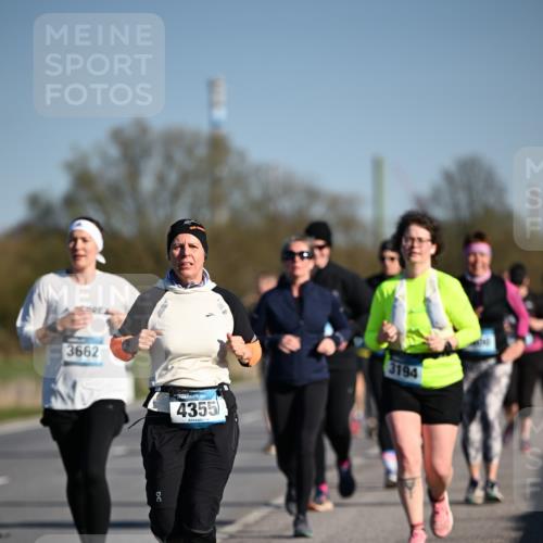 06.04.2025 - 44. Internationalen Wilhelmsburger Insellauf Dr. Thomas Lammeyer http://msf.ph/oto/7565301 06.04.2025 09:40:36 Laufen 3662, 4355, 3194 meine-sportfotos.de