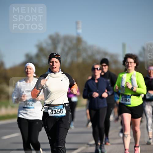 06.04.2025 - 44. Internationalen Wilhelmsburger Insellauf Dr. Thomas Lammeyer http://msf.ph/oto/7565313 06.04.2025 09:40:37 Laufen 3662, 4355, 3194 meine-sportfotos.de