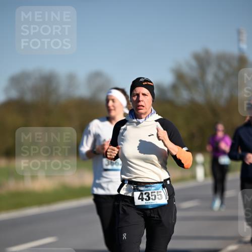 06.04.2025 - 44. Internationalen Wilhelmsburger Insellauf Dr. Thomas Lammeyer http://msf.ph/oto/7565322 06.04.2025 09:40:38 Laufen 366, 4355 meine-sportfotos.de