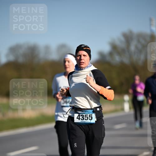 06.04.2025 - 44. Internationalen Wilhelmsburger Insellauf Dr. Thomas Lammeyer http://msf.ph/oto/7565326 06.04.2025 09:40:38 Laufen 4355, 50 meine-sportfotos.de