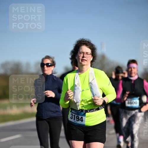 06.04.2025 - 44. Internationalen Wilhelmsburger Insellauf Dr. Thomas Lammeyer http://msf.ph/oto/7565373 06.04.2025 09:40:41 Laufen 4600, 3194 meine-sportfotos.de