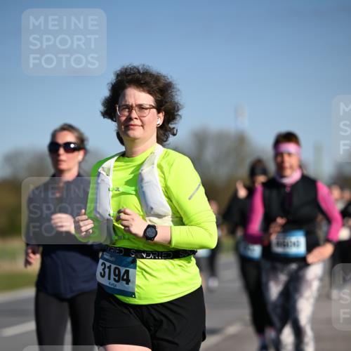 06.04.2025 - 44. Internationalen Wilhelmsburger Insellauf Dr. Thomas Lammeyer http://msf.ph/oto/7565379 06.04.2025 09:40:42 Laufen 3194 meine-sportfotos.de