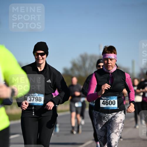 06.04.2025 - 44. Internationalen Wilhelmsburger Insellauf Dr. Thomas Lammeyer http://msf.ph/oto/7565389 06.04.2025 09:40:42 Laufen 3798, 4600 meine-sportfotos.de