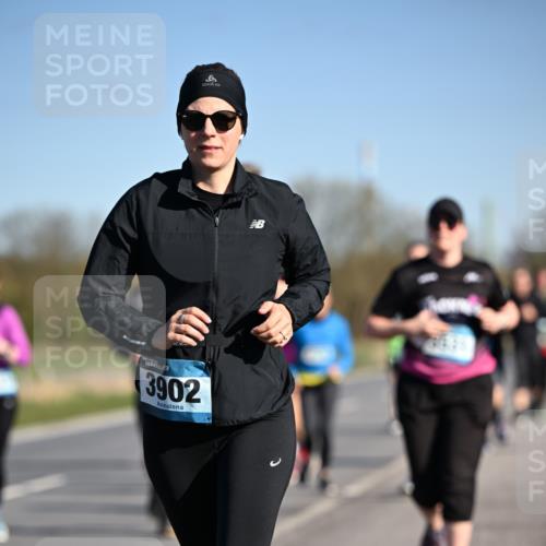 06.04.2025 - 44. Internationalen Wilhelmsburger Insellauf Dr. Thomas Lammeyer http://msf.ph/oto/7565431 06.04.2025 09:40:45 Laufen 3902 meine-sportfotos.de
