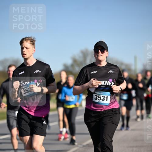 06.04.2025 - 44. Internationalen Wilhelmsburger Insellauf Dr. Thomas Lammeyer http://msf.ph/oto/7565456 06.04.2025 09:40:47 Laufen 352, 2024, 3531 meine-sportfotos.de