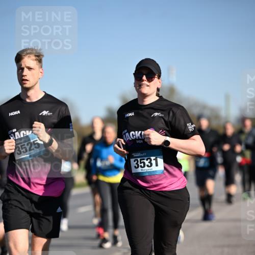 06.04.2025 - 44. Internationalen Wilhelmsburger Insellauf Dr. Thomas Lammeyer http://msf.ph/oto/7565466 06.04.2025 09:40:47 Laufen 3525, 2024, 3531 meine-sportfotos.de