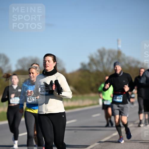06.04.2025 - 44. Internationalen Wilhelmsburger Insellauf Dr. Thomas Lammeyer http://msf.ph/oto/7565483 06.04.2025 09:40:49 Laufen 4136, 325 meine-sportfotos.de