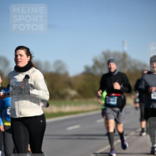 06.04.2025 - 44. Internationalen Wilhelmsburger Insellauf Dr. Thomas Lammeyer http://msf.ph/oto/7565502 06.04.2025 09:40:50 Laufen  meine-sportfotos.de
