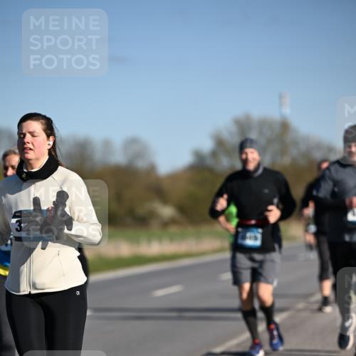 06.04.2025 - 44. Internationalen Wilhelmsburger Insellauf Dr. Thomas Lammeyer http://msf.ph/oto/7565505 06.04.2025 09:40:50 Laufen  meine-sportfotos.de