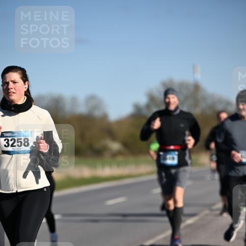 06.04.2025 - 44. Internationalen Wilhelmsburger Insellauf Dr. Thomas Lammeyer http://msf.ph/oto/7565508 06.04.2025 09:40:50 Laufen 3258 meine-sportfotos.de