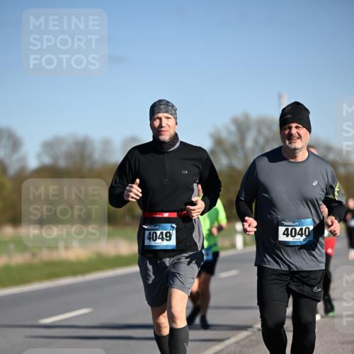 06.04.2025 - 44. Internationalen Wilhelmsburger Insellauf Dr. Thomas Lammeyer http://msf.ph/oto/7565531 06.04.2025 09:40:52 Laufen 330, 4049, 4040 meine-sportfotos.de