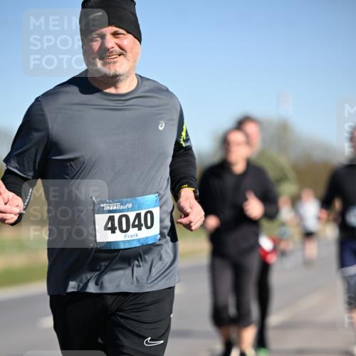 06.04.2025 - 44. Internationalen Wilhelmsburger Insellauf Dr. Thomas Lammeyer http://msf.ph/oto/7565570 06.04.2025 09:40:54 Laufen 4040 meine-sportfotos.de