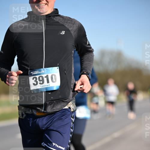 06.04.2025 - 44. Internationalen Wilhelmsburger Insellauf Dr. Thomas Lammeyer http://msf.ph/oto/7565633 06.04.2025 09:40:58 Laufen 3910, 3 meine-sportfotos.de