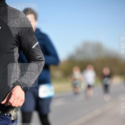 06.04.2025 - 44. Internationalen Wilhelmsburger Insellauf Dr. Thomas Lammeyer http://msf.ph/oto/7565636 06.04.2025 09:40:58 Laufen  meine-sportfotos.de