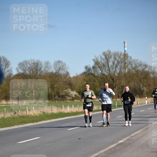 06.04.2025 - 44. Internationalen Wilhelmsburger Insellauf Dr. Thomas Lammeyer http://msf.ph/oto/7565641 06.04.2025 09:40:59 Laufen 2, 4041, 4043, 4042 meine-sportfotos.de