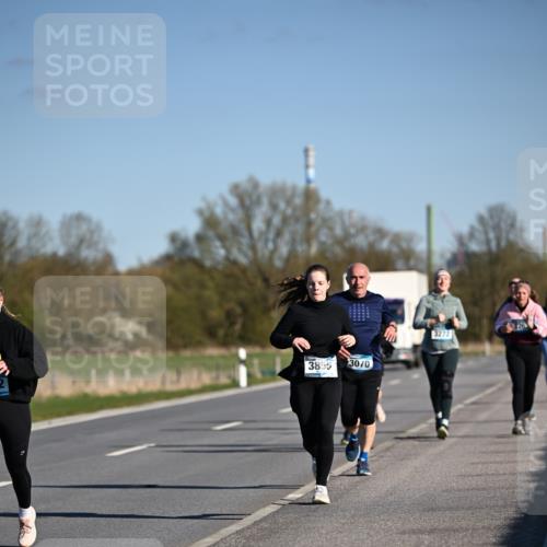 06.04.2025 - 44. Internationalen Wilhelmsburger Insellauf Dr. Thomas Lammeyer http://msf.ph/oto/7565647 06.04.2025 09:41:06 Laufen 3855, 3070, 3272 meine-sportfotos.de