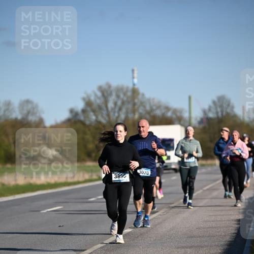 06.04.2025 - 44. Internationalen Wilhelmsburger Insellauf Dr. Thomas Lammeyer http://msf.ph/oto/7565665 06.04.2025 09:41:06 Laufen 3850, 3070 meine-sportfotos.de